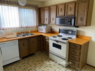 70's kitchen 70's kitchen with modern microwave and oven #olafincanada #britishcolumbia #discoverbc #abandonedbc #kitsault