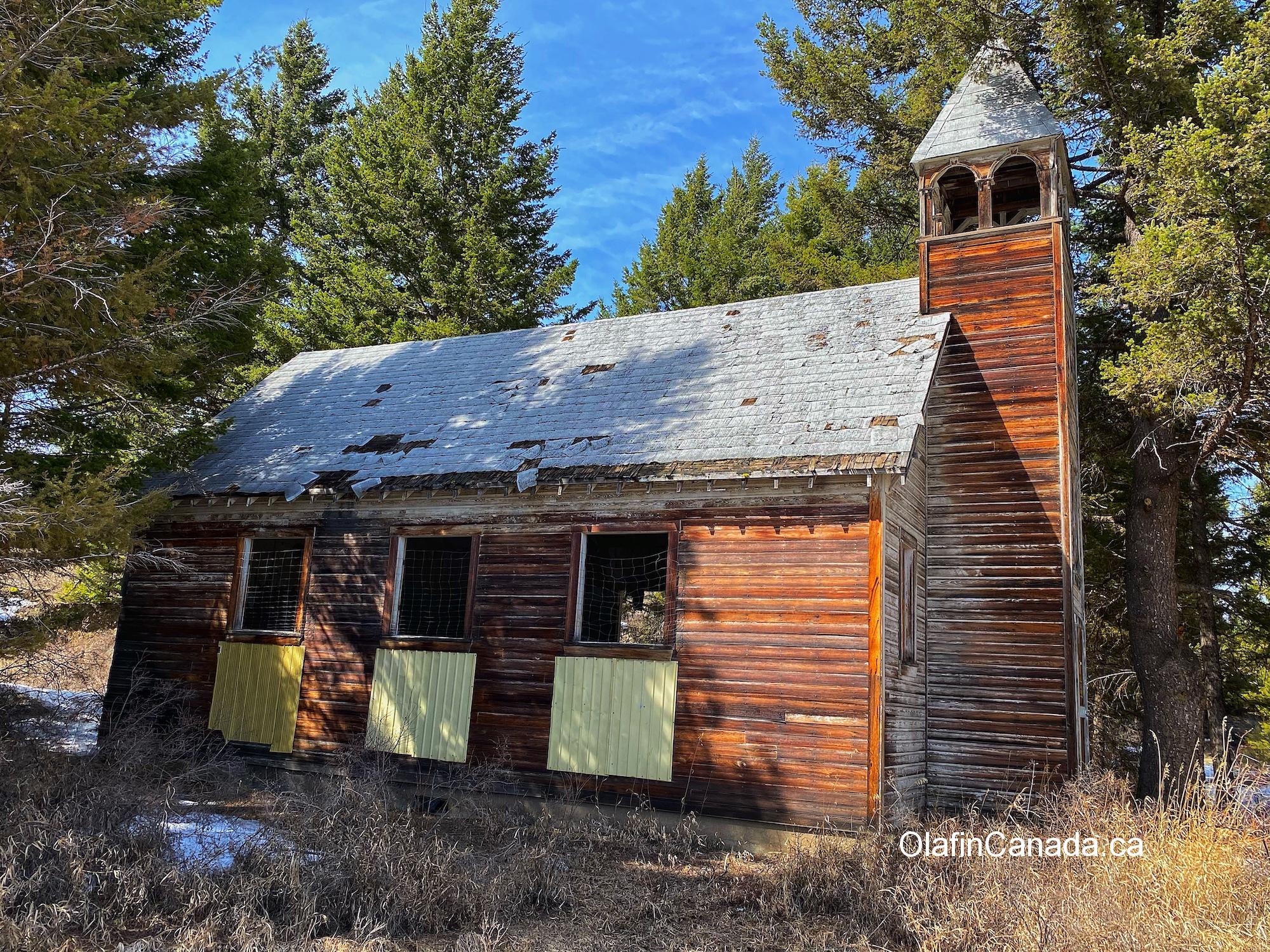 Sacred Heart Catholic Church in Bridesville (Rock Creek Area), built in 1930 by the Dumont family #olafincanada #britishcolumbia #discoverbc #abandonedbc #church