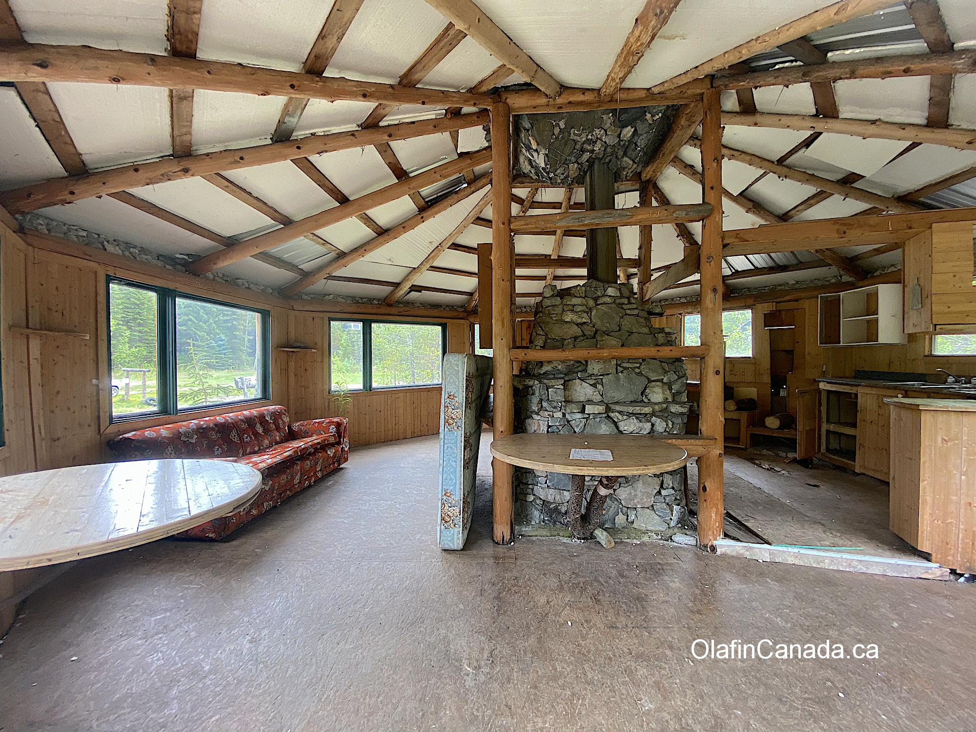 Interior of cabin at Comet Creek Resort in the Cariboo between Likely and Barkerville #olafincanada #britishcolumbia #discoverbc #abandonedbc #cariboo #cometcreekresort