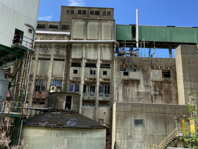Abandoned Neucel factory in Port Alice on Vancouver Island #olafincanada #britishcolumbia #discoverbc #abandonedbc #factory