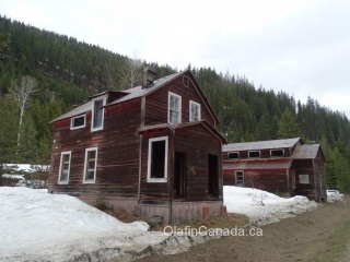 Retallack houses The two houses in Retallack on the Valley of the Ghost Highway #olafincanada #britishcolumbia #discoverbc #abandonedbc #retallack