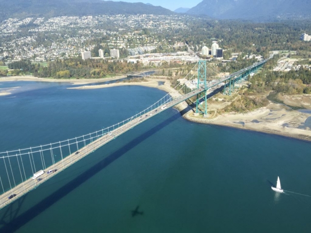 Lions Gate bridge Vancouver from the air by sea plane #olafincanada #britishcolumbia #discoverbc #vancouver #lionsgatebridge #seaplane