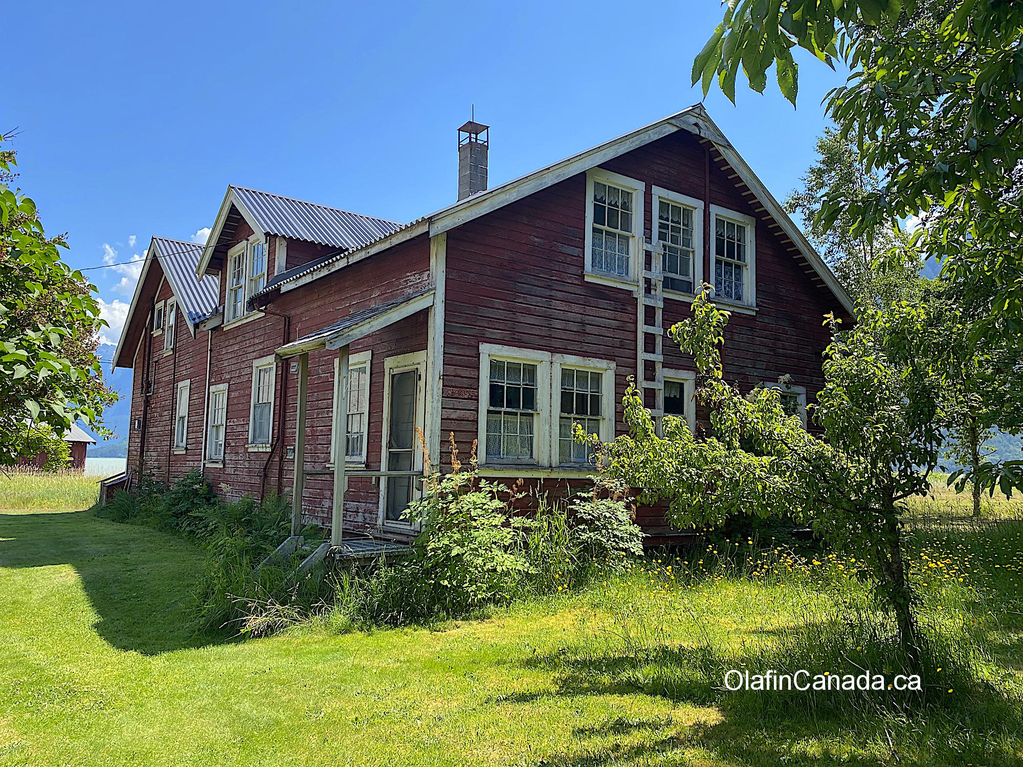 The guesthouse at the Tallheo Cannery #olafincanada #britishcolumbia #discoverbc #abandonedbc #tallheocannery #bellacoola