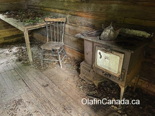 Stove in cabin at Quesnel Forks Stove and chair found in a cabin at Quesnel Forks #olafincanada #britishcolumbia #discoverbc #abandonedbc #cariboo #quesnelforks