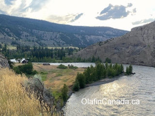 Pothole Ranch in the Farwell Canyon Overview of the Farwell Canyon with the Pothole Ranch in the middle #olafincanada #britishcolumbia #discoverbc #abandonedbc #chilcotin #farwellcanyon #potholeranch #homestead