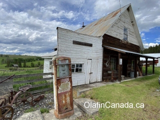 Shop and pump General Store in 153 Mile House #olafincanada #britishcolumbia #discoverbc #abandonedbc #153milehouse #generalstore #backintime