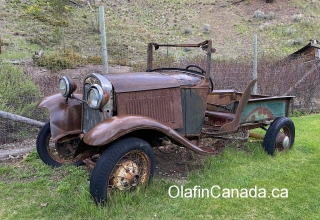 Old Ford pick up Old Ford pick up on Summerland Princeton Road BC #olafincanada #britishcolumbia #discoverbc #abandonedbc #ford #pickup